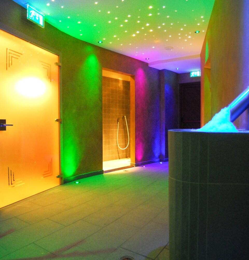 Hotel St. Raphael Madonna di Campiglio Bagian luar foto
