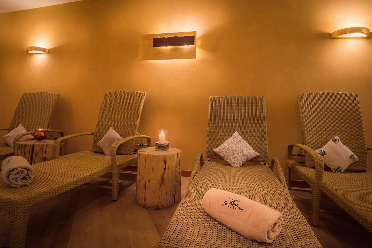 Hotel St. Raphael Madonna di Campiglio Bagian luar foto