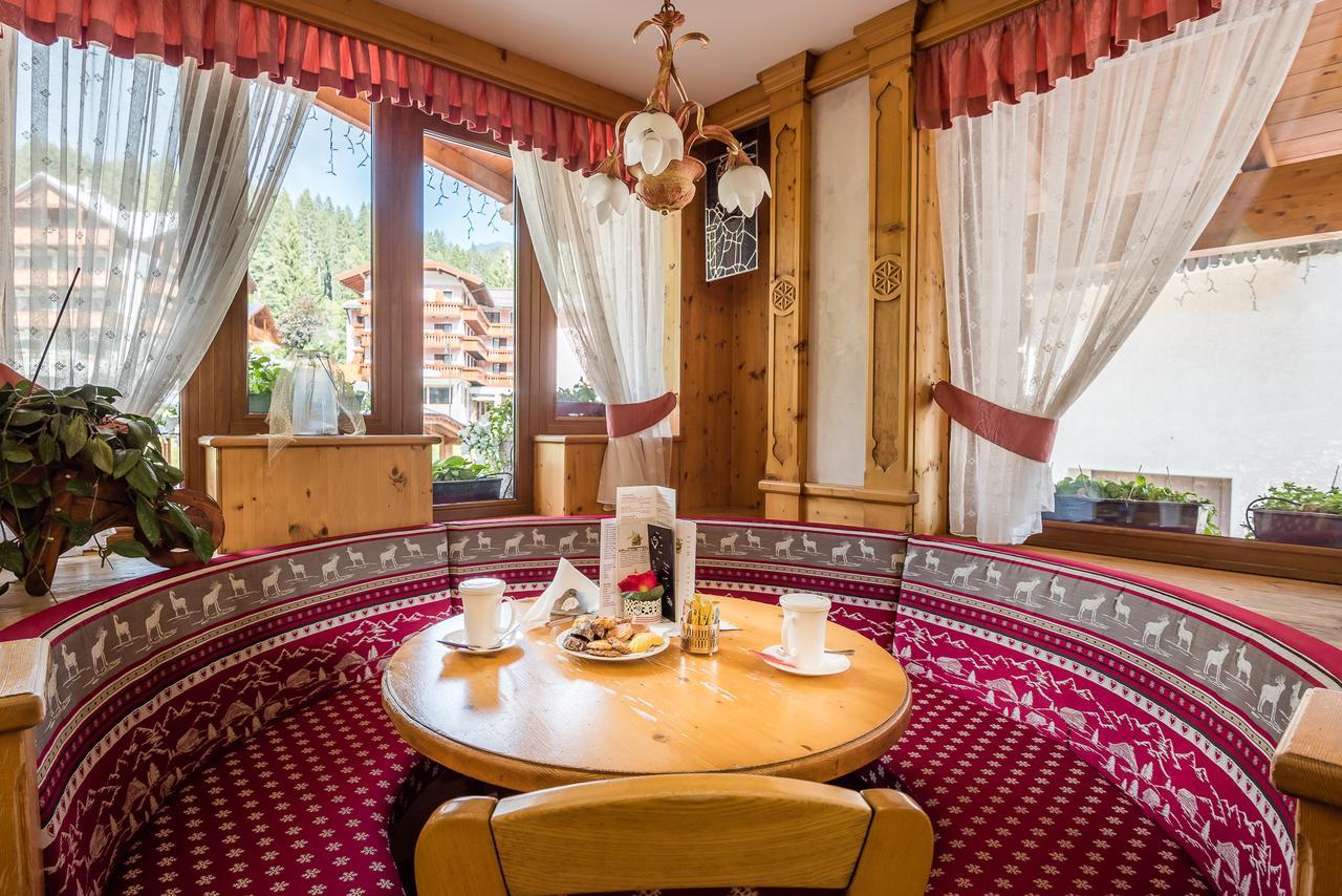 Hotel St. Raphael Madonna di Campiglio Bagian luar foto