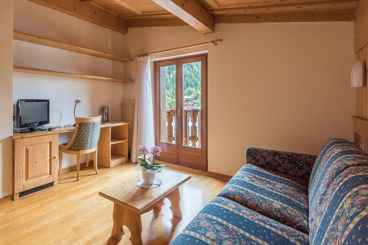 Hotel St. Raphael Madonna di Campiglio Bagian luar foto
